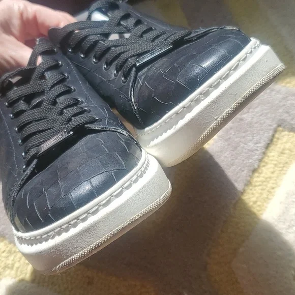 Saint + Sofia Hampsted Sneaker Croc Leather Sneakers - Picture 9 of 10